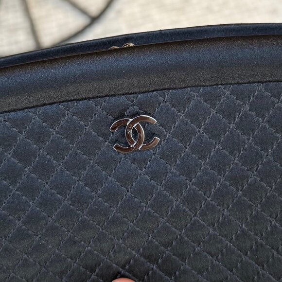 Chanel 2006-2008 Black Quilted Satin Clutch Bag - Picture 3 of 15